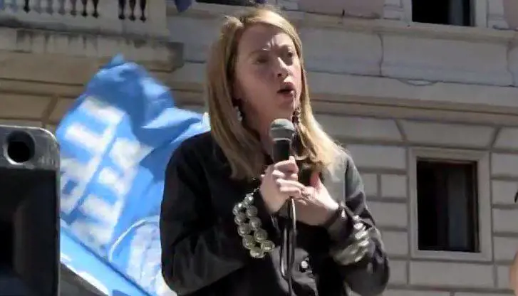 Meloni vicina a Matteo: "Fine della democrazia"