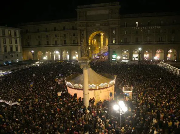 Il Pd Toscano corteggia le sardine: "Per le regionali potremmo correre insieme"