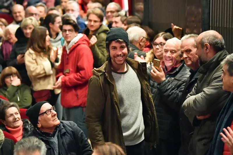 Le sardine incontrano gli abitanti di Bibbiano