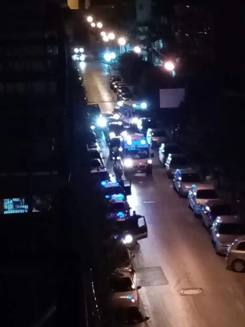 Carabiniere interviene per sedare una lite ma viene accoltellato