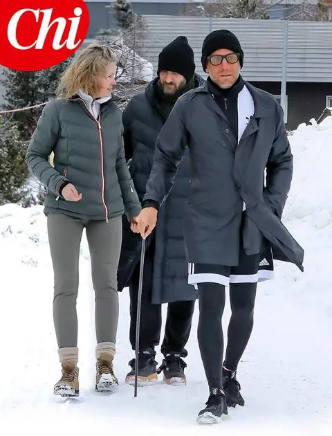 Lapo Elkann lascia la sedia a rotelle: ora può usare il bastone