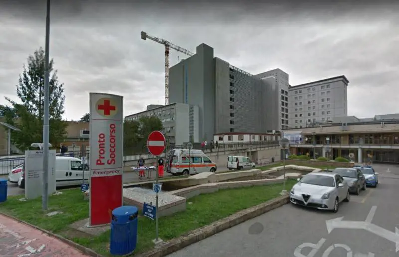 Padova, ex pugile nigeriano contro medici e agenti: fermato col taser