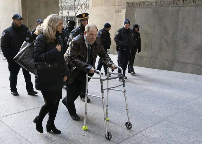 Caso Weinstein, la procura accusa: "Predatore sessuale e stupratore"