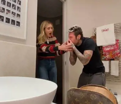 L'ultimo scherzo di Fedez fa piangere la Ferragni: "Pezzo di m..."