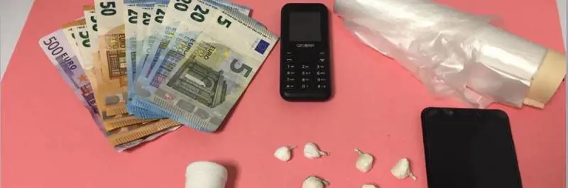 La cocaina? Nel cuscino. Ecco come dorme il 64enne
