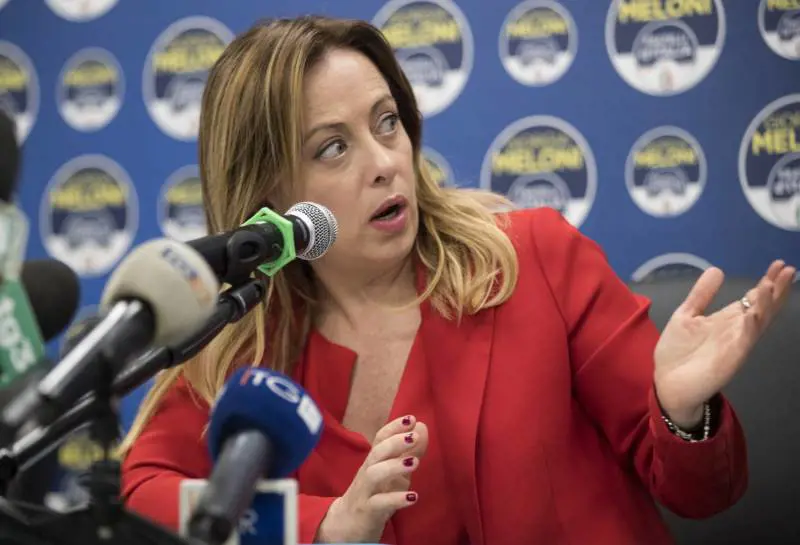 Meloni avverte Conte: "Pronti a presentare una mozione di sfiducia"