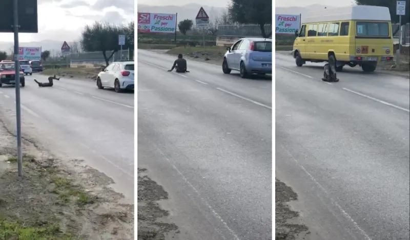 Teramo, nigeriano in mutande fa ginnastica in strada: traffico in tilt