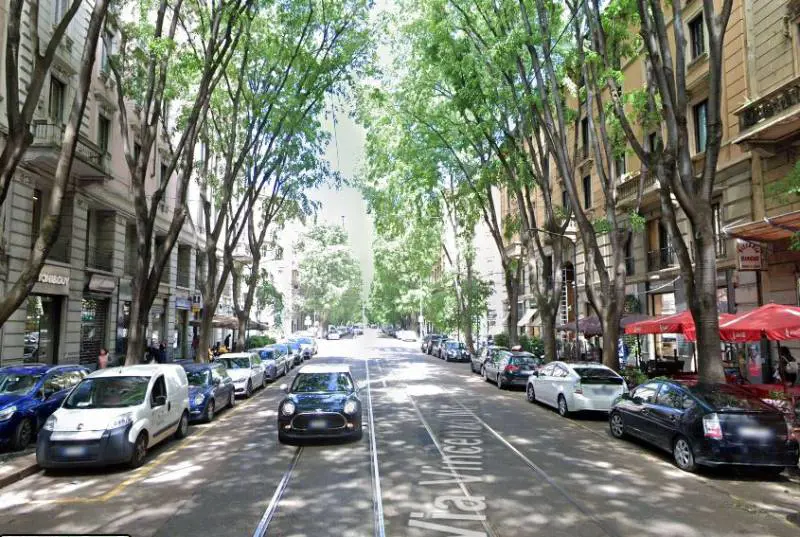Milano, nonno pusher vende droga ai ragazzini dopo la scuola