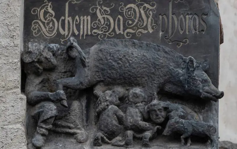 La scrofa degli ebrei agita la Germania. Ma i giudici: "Non è antisemitismo"