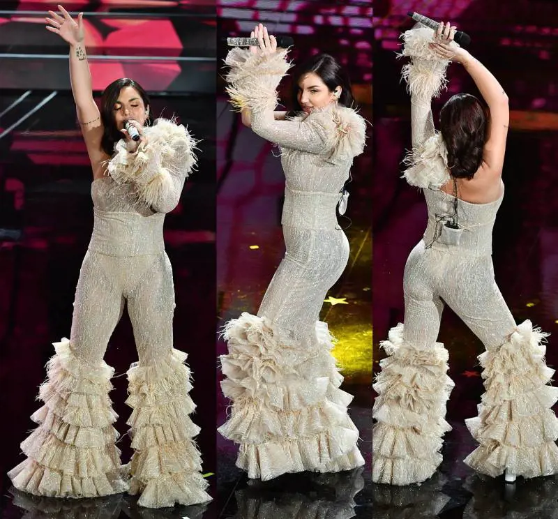 Elettra Lamborghini sdogana il twerking sul palco dell'Ariston