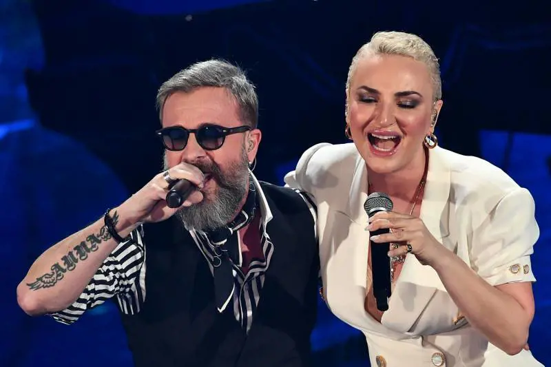 Sanremo, ex Matia Bazar stronca Vacanze romane di Masini e Arisa: "Musical di terza categoria"