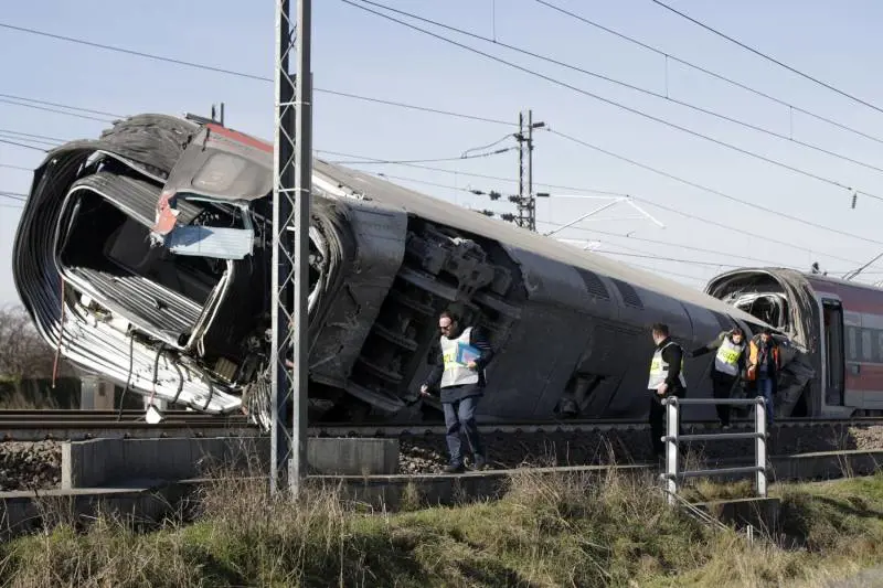 Treno deragliato a Lodi, sono 19 le persone indagate