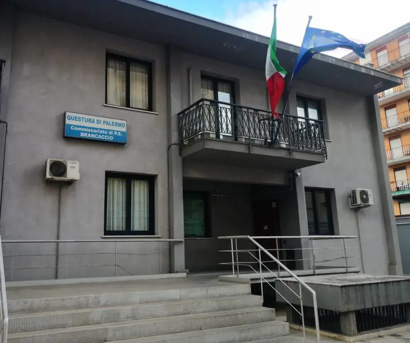 Promette assunzione in cambio di soldi: arrestato per truffa