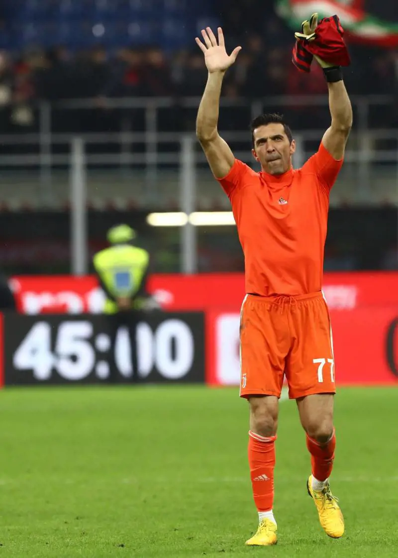 Buffon eterno e decisivo a 42 anni ma la Juventus di Sarri preoccupa