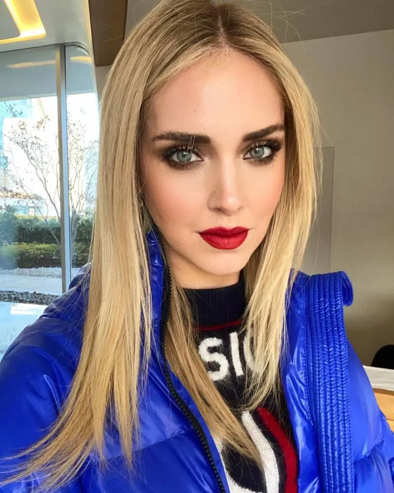 E ora arrivano pure i biscotti della Ferragni. Il web insorge