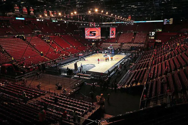 Contagiata al Forum di Assago: "C'erano più di 1.500 persone"