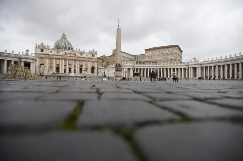 Il Papa ora accetta le dimissioni del cardinale francese