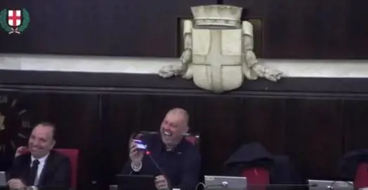 Sardone all'attacco: "Giunta canta Celentano e fuori Milano soffre"