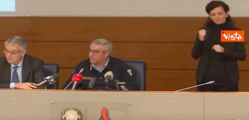 Coronavirus, 2.470 nuovi positivi: 349 morti in un solo giorno