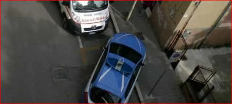 Evaso dai domiciliari scippa la borsa a una donna