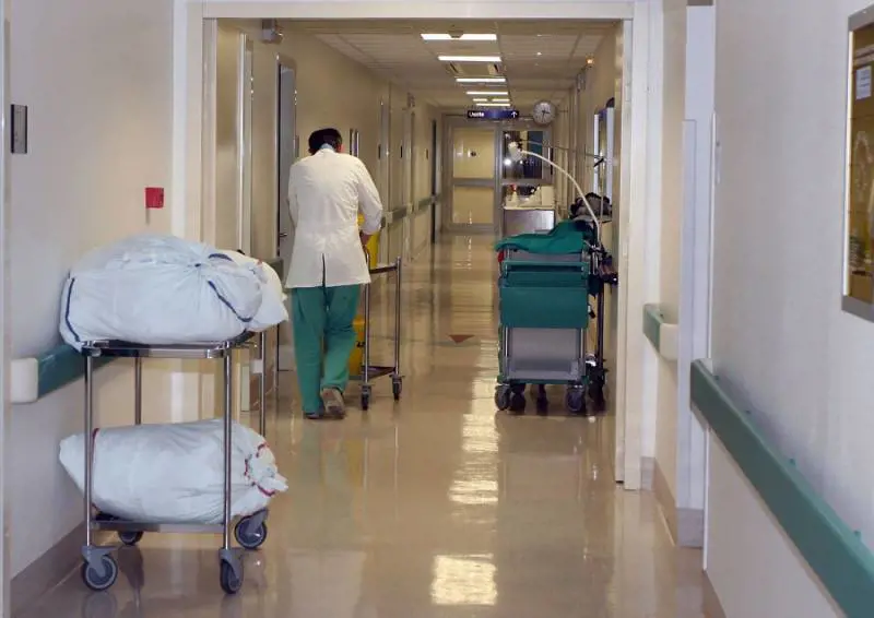 Coronavirus, lo studio choc: "Un infetto può contagiare anche fino a 37 giorni dopo"