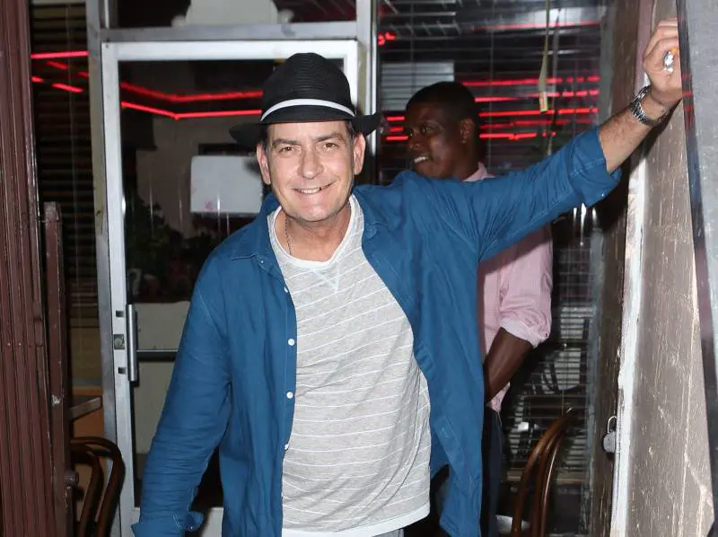 Charlie Sheen nega alcune accuse di stupro