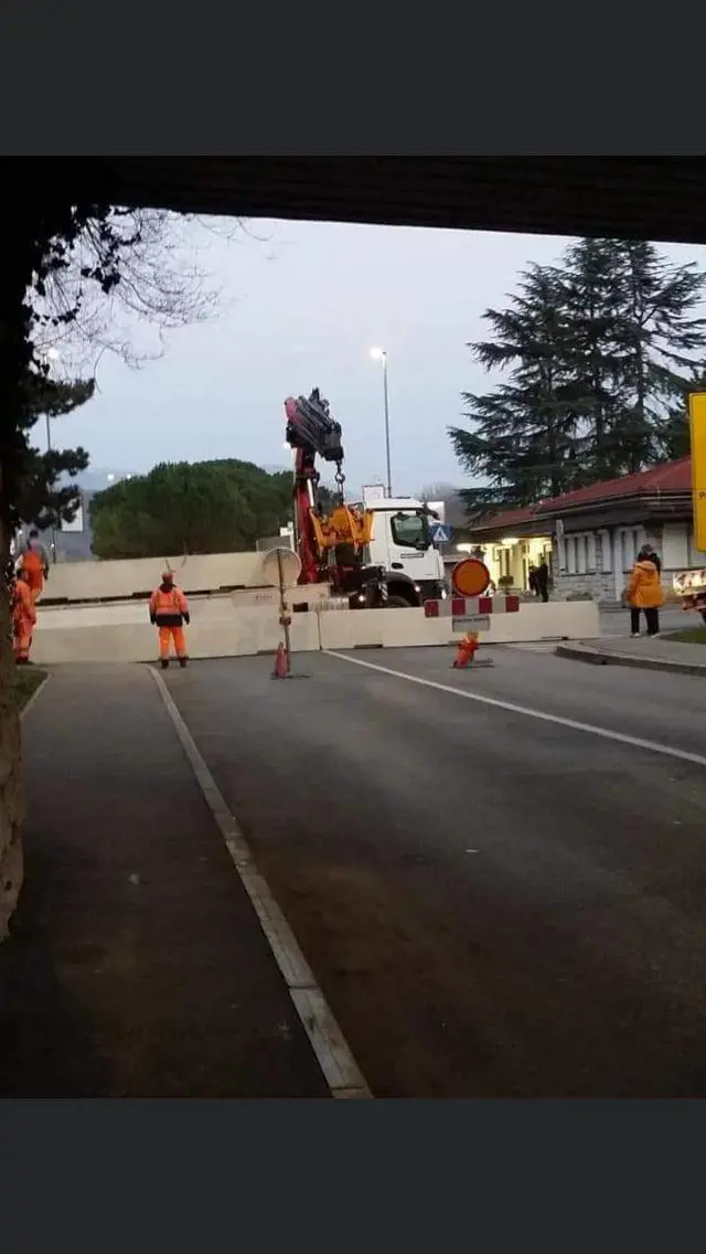 Adesso la Slovenia alza il muro: chiuse le frontiere con l'Italia