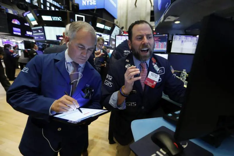 Bce vara piano liquidità ma le Borse sprofondano. Piazza Affari perde 10%