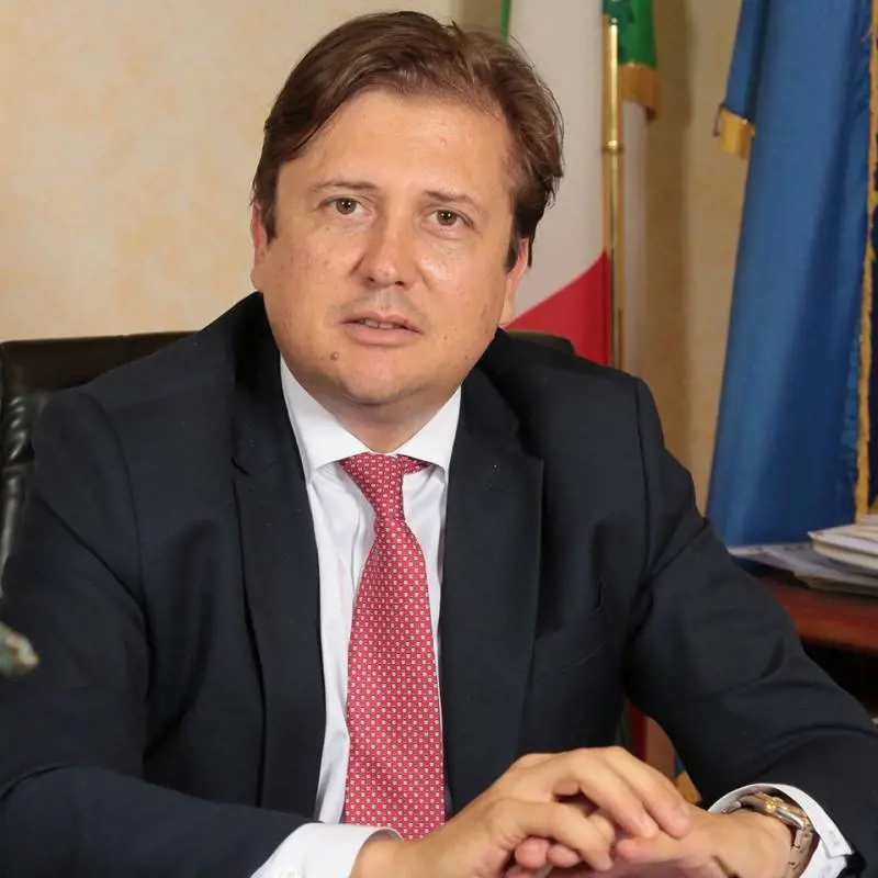 Sileri: "Vaccino anti-Covid sarà obbligatorio". 5S sul piede di guerra