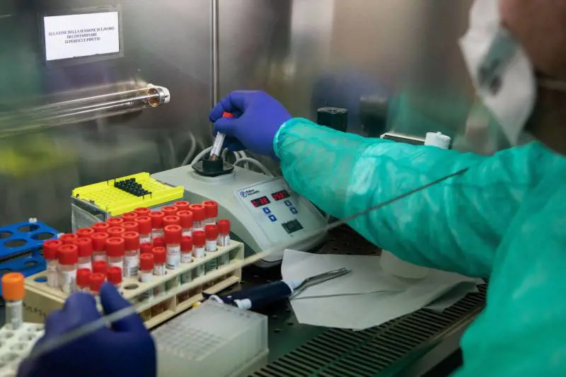 Un farmaco che cura il tumore alla prostata usato contro il Covid-19