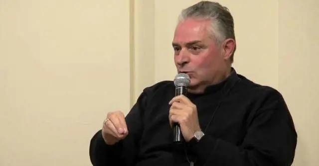 "Rinviamo la Pasqua", ecco la proposta-provocazione di un sacerdote