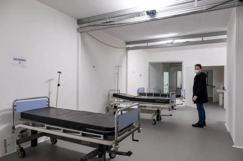 Bertolaso e l'ospedale in Fiera: "Primi letti aperti la prossima settimana"