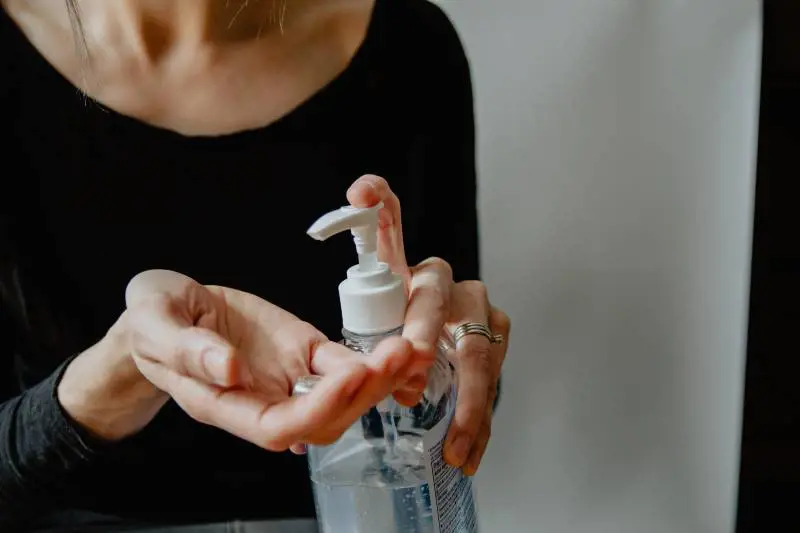 Regno Unito, le distillerie ora producono gel igienizzanti