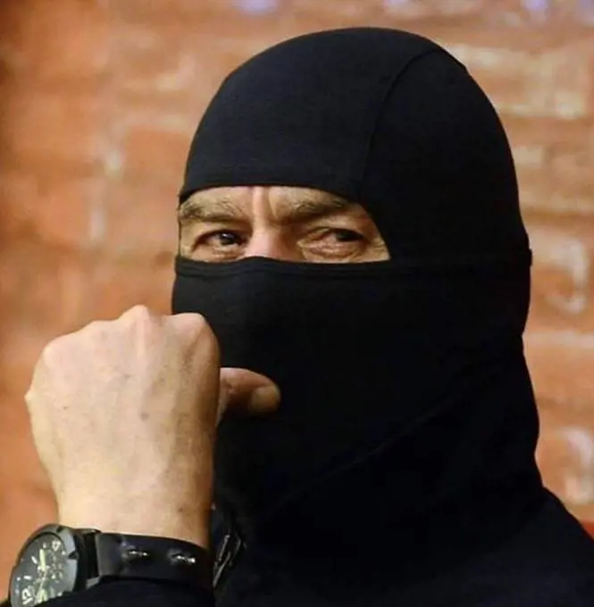 Il comandante Alfa: "Io eversivo? Manderò il curriculum al Ministro"