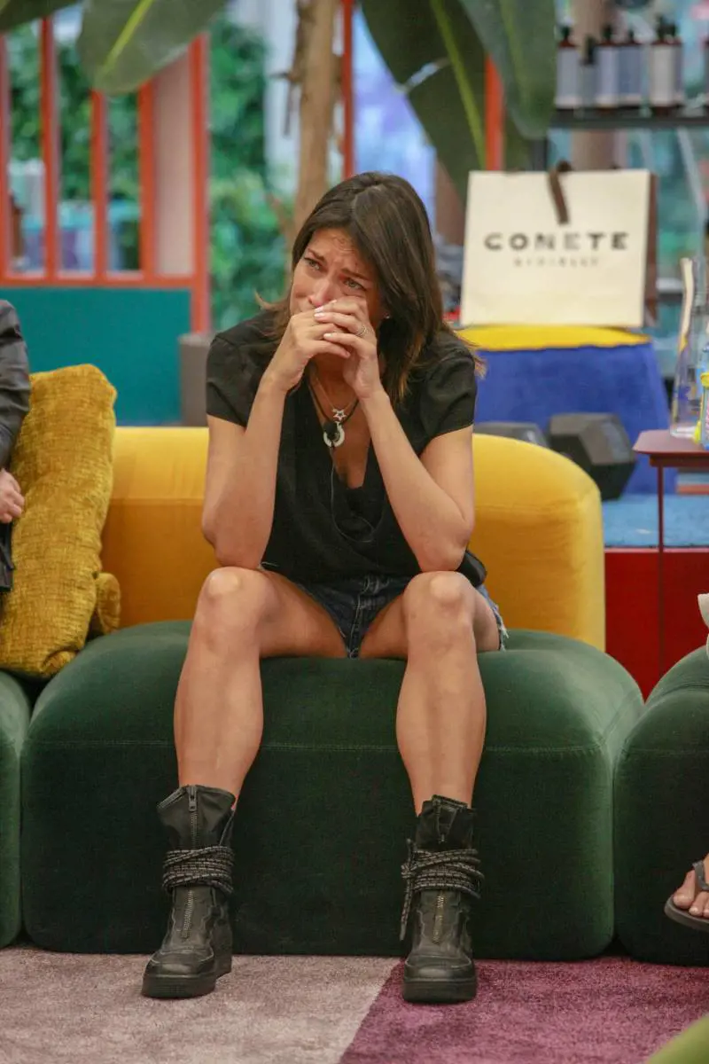 Gf Vip, lite con la Elia. Interviene il marito della Lessa: "Che schifo la scena di stanotte"