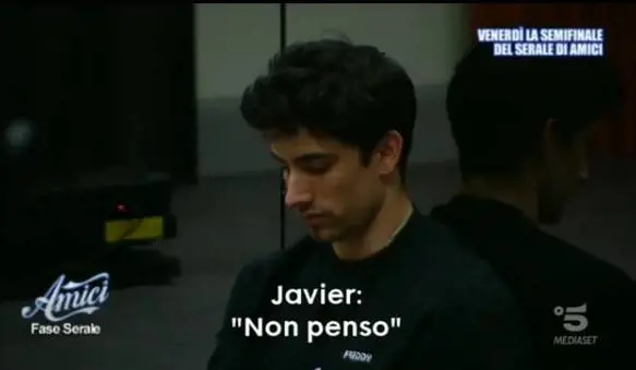 Amici, un altro ballerino minaccia l’uscita: “Mi sento perso, è tutto finto”