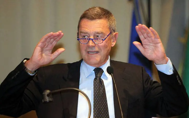 "Errore disastroso bloccare il vaccino. Sulla pandemia Ue in mano ai dilettanti"