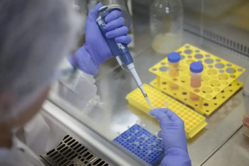 Quel farmaco contro il virus che può evitare l'intubazione