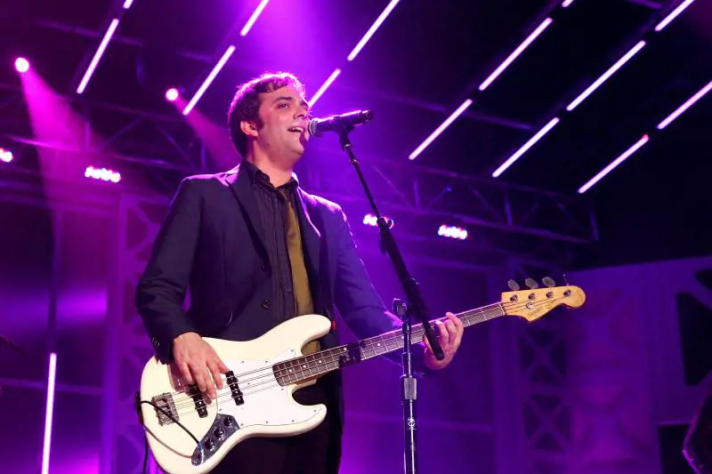 Coronavirus, addio al musicista Adam Schlesinger, celebre leader dei Fourtains of Wayne
