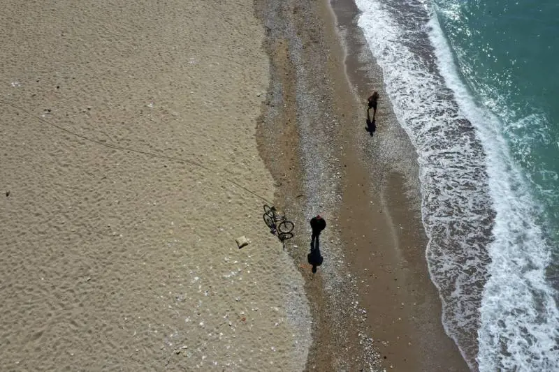 L'isola che si blinda e non fa sbarcare neanche i medici