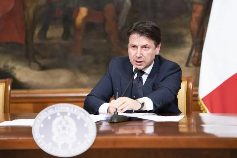 Coronavirus, lockdown fino al 3 maggio: "Adesso non possiamo ripartire"
