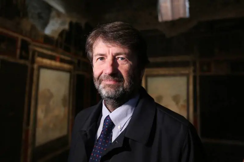 Franceschini chiede decisioni urgenti, ma il premier lo ignora. Nuove accuse ai governatori in vista del vertice di stamattina.