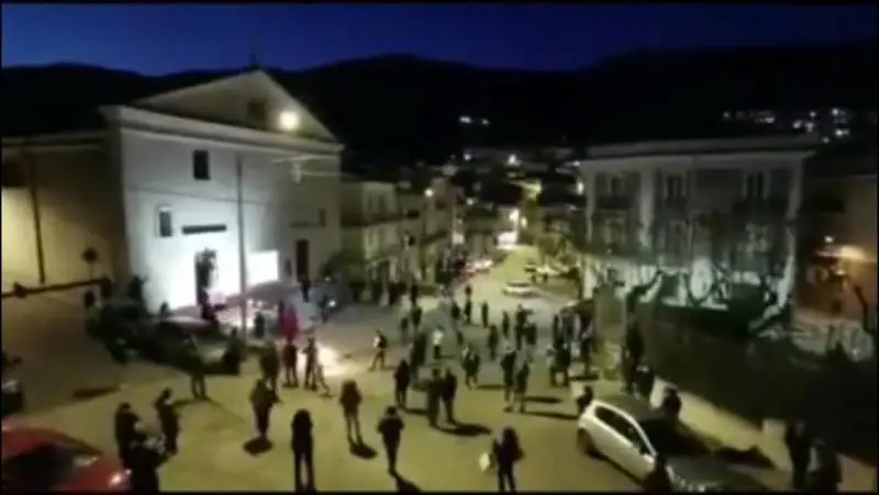 Foggia, piazza gremita di fedeli per il Venerdì Santo