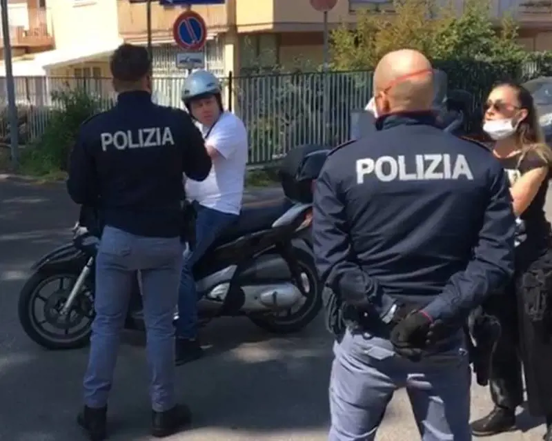 "Migranti in hotel? No, in giro". È rivolta per il rischio contagio