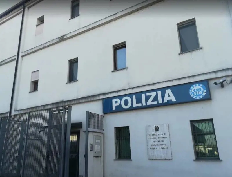Vigevano, calci e morsi agli agenti: pena sospesa per i due pusher