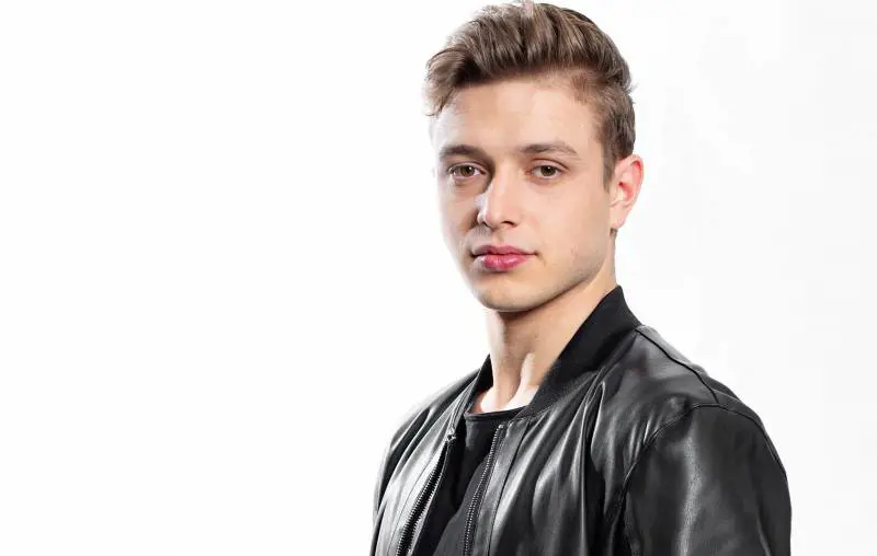 Jacopo dopo Amici 19: "Mi manca Maria De Filippi e riabbracciarla"