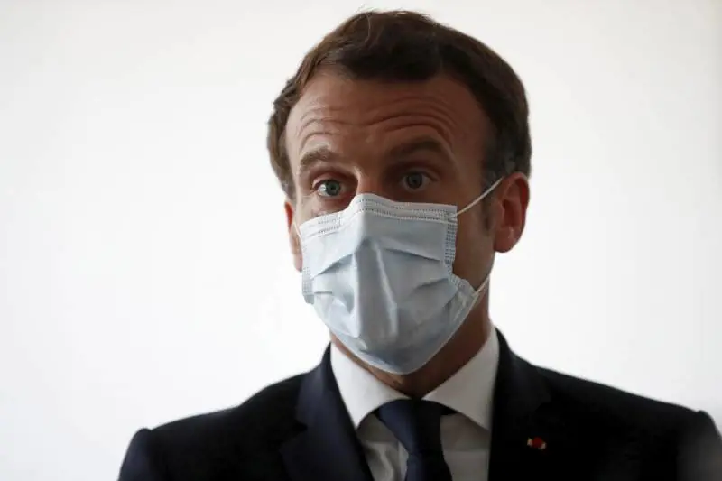 Dottoressa si scaglia contro Macron: il video diventa virale in Francia