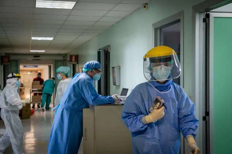 Coronavirus, infermiera: "Mi hanno tolto i figli perché potrei infettarli"