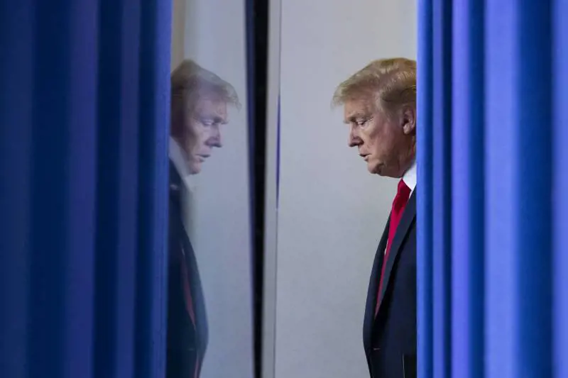"Iniezioni contro Covid": ecco cosa si nasconde dietro le frasi di Trump