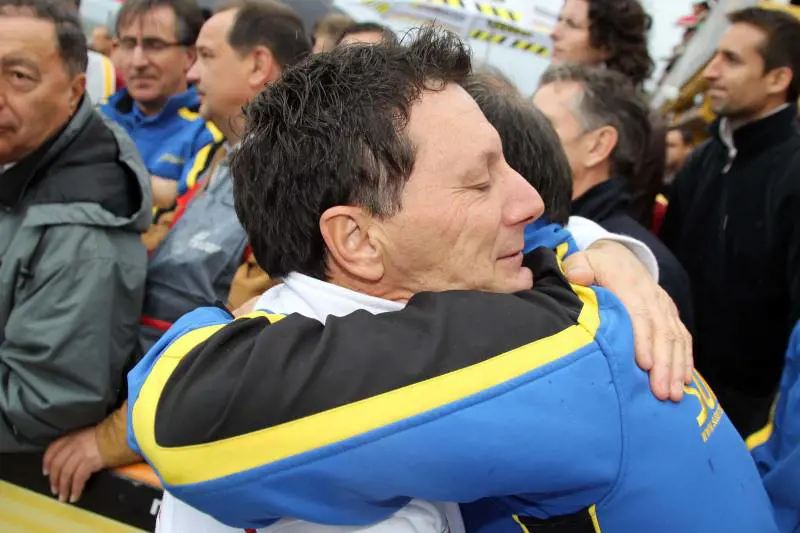 "Siamo come in guerra. Abbandonati dal governo ci salva l'unità dei team"
